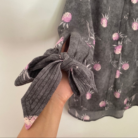 EUC Caslon Gray Blouse - Picture 5 of 7